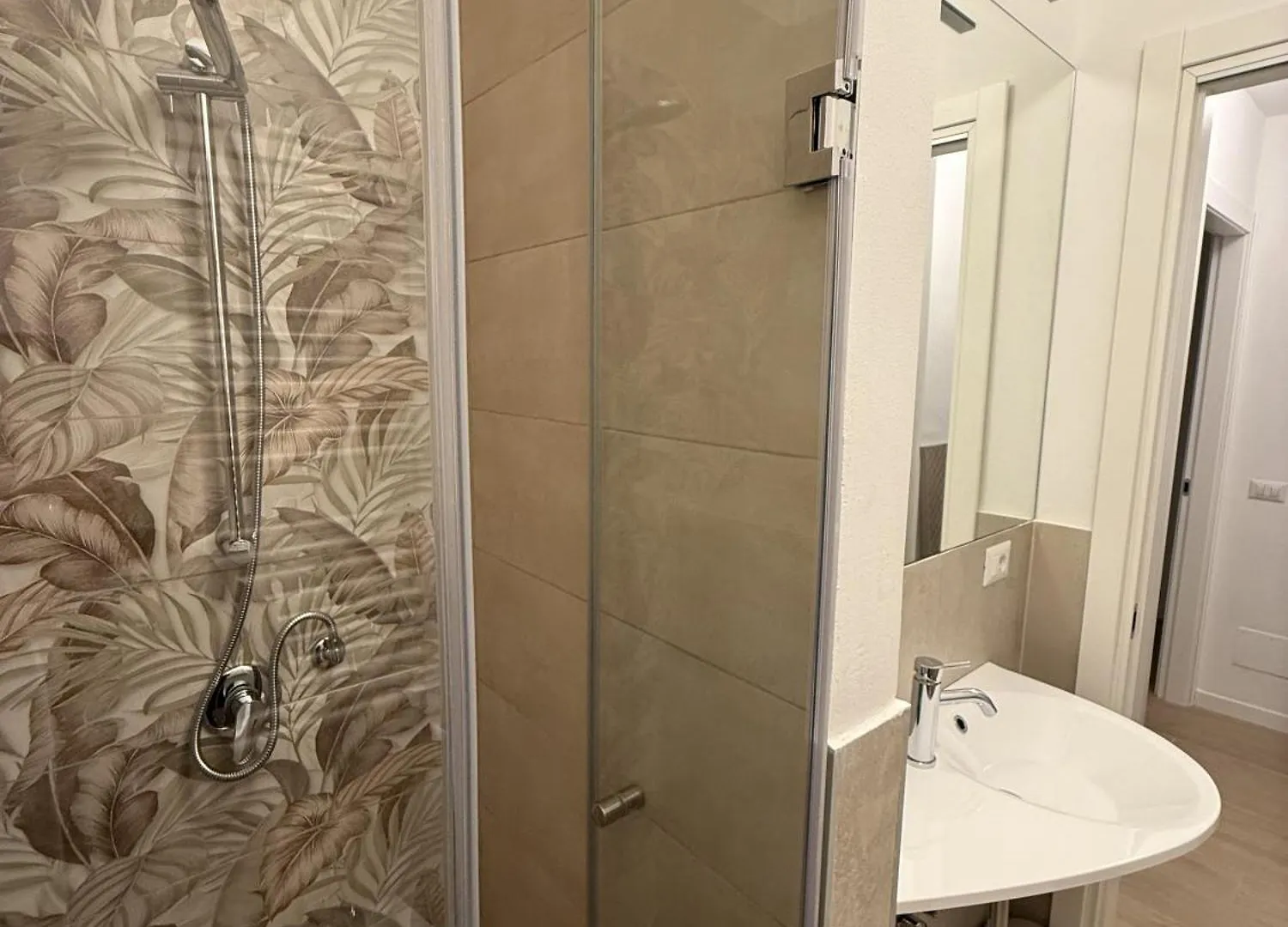 דירות מילאנו Enigmatic House With Private Garden